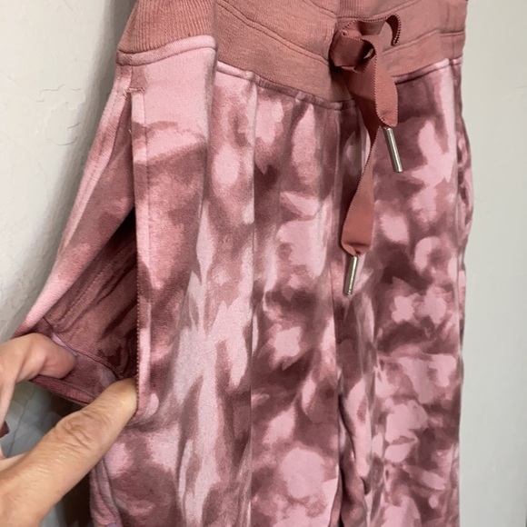 Athleta balance printed jogger size small.Pink - Picture 4 of 13